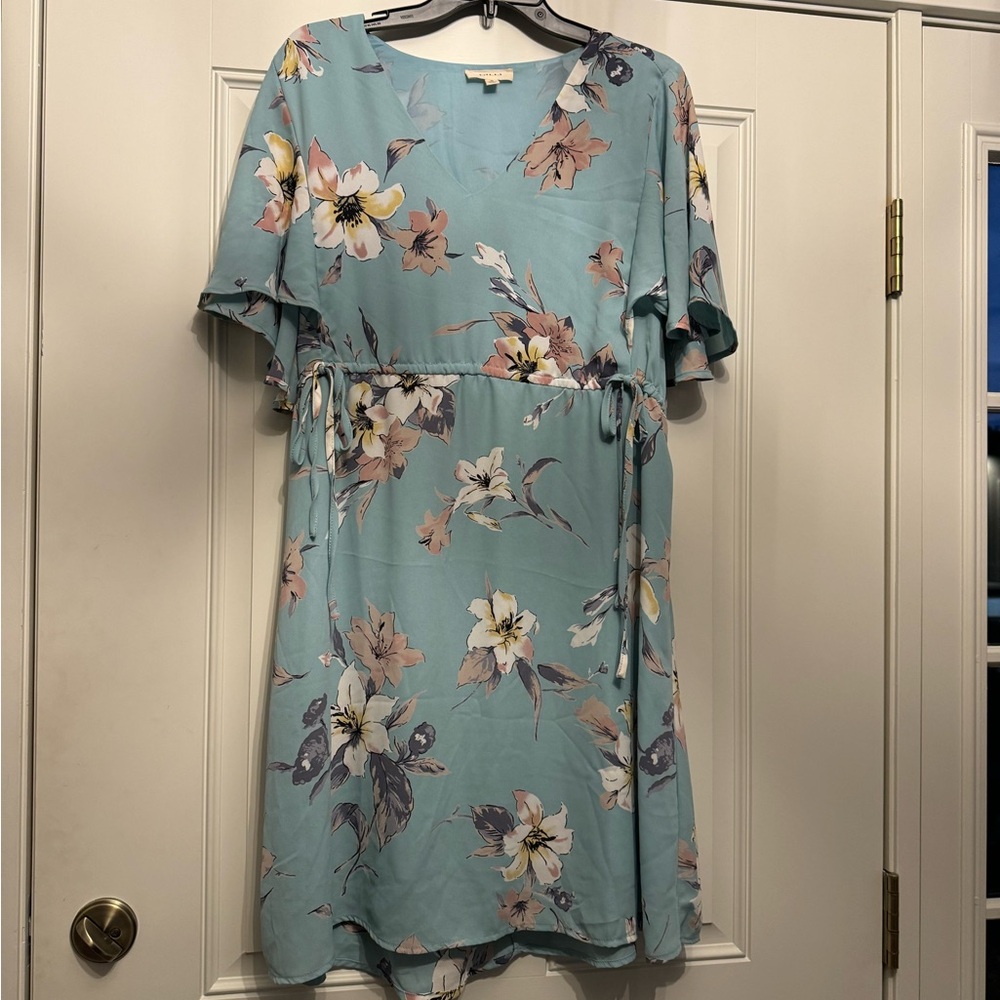 Gilli floral dress. Size M.